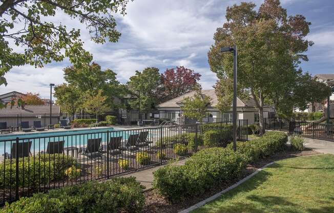 Stoneridge Swimming Pool Area Fence