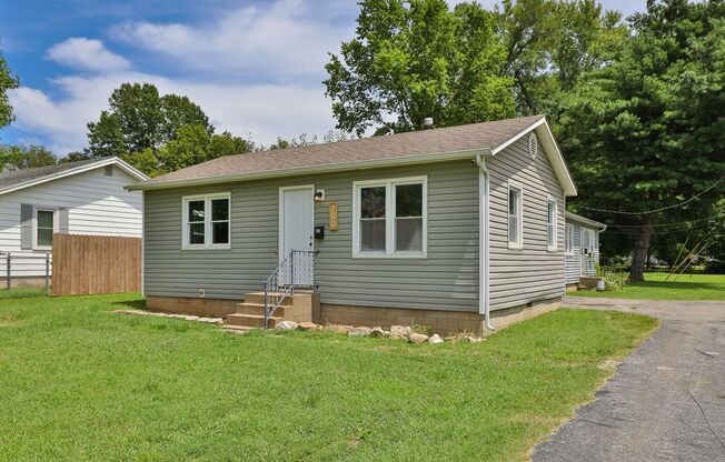 1 Bedroom | 1 Bathroom | House with Carport | Located on a Quiet Street| Lawn Care and Trash Included | PETS WELCOME
