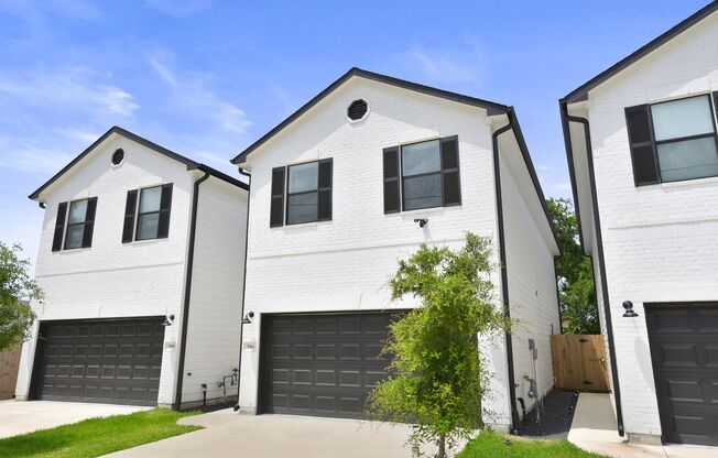 Beautiful 3-Bedroom, 2.5-Bathroom Two-Story Home with Modern Finishes
