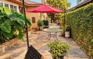 3 beds, 1 bath, 1,500 sqft, $3,995