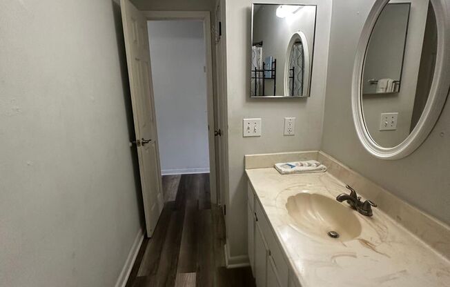 1 bed, 1 bath, $1,400, Unit UNIT J3