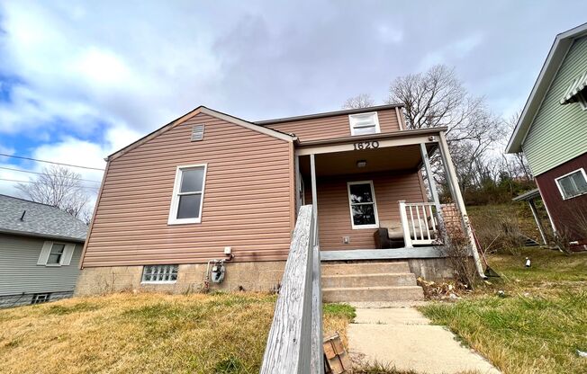 Aliquippa - Stunning 3 Bedroom 1 Bathroom Home