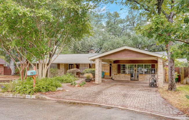 Welcome to this beautiful 3-bedroom, 2-bathroom house located in the vibrant city of San Antonio, TX.