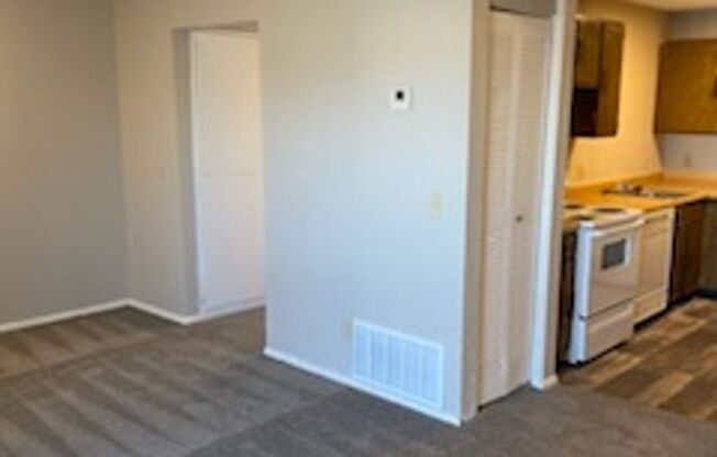 Studio, 1 bath, 520 sqft, $560, Unit 2722-312
