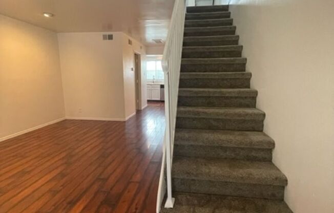 Old Town Scottsdale townhome- 2 bd 2 bath- W/D- Yard