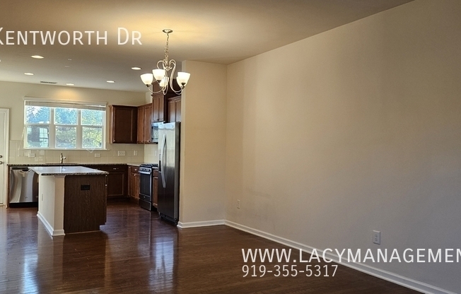 4024 KENTWORTH DR
