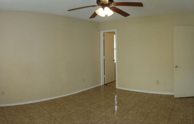 4 beds, 2 baths, $1,200