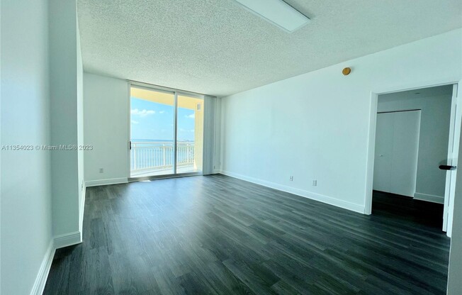 2475 Brickell Ave