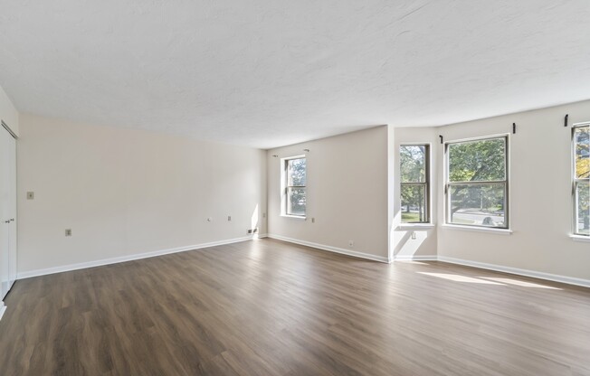 2 beds, 2.5 baths, 1,550 sqft, $3,100, Unit 13