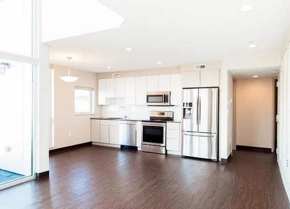 11 Dorchester Street