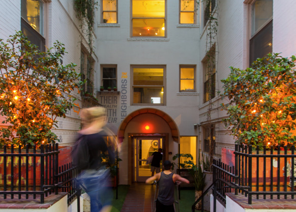 Studio, 1 bath, 264 sqft, $1,400, Unit 211