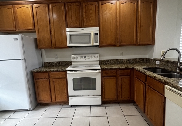 10684 SAVANNAH WOOD CT
