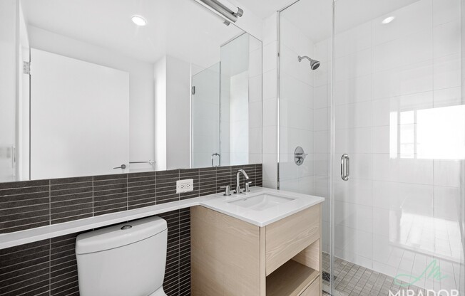 2 beds, 2 baths, 883 sqft, $6,600, Unit 30C