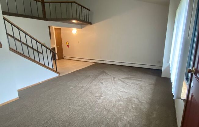 3 beds, 1.5 baths, 1,204 sqft, $1,569, Unit 5234 04