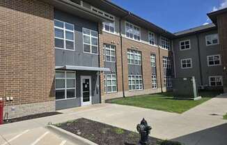 Welcome to Crestwood Ridge Apartments