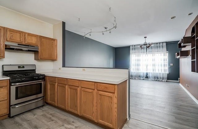 1615 S NEWBERRY