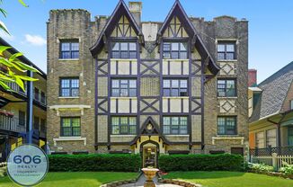 Sheri-Lunt Beachside Apts