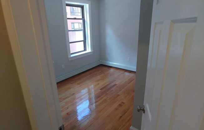 145 Endicott St Apt 1E