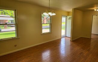 3 beds, 1 bath, $1,300