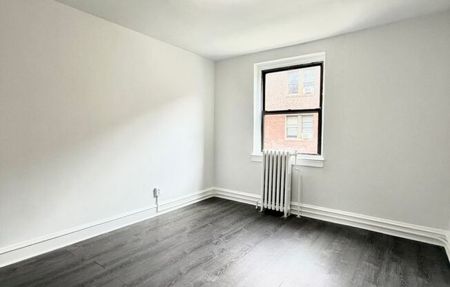 1 bed, 1 bath, $1,050, Unit F4