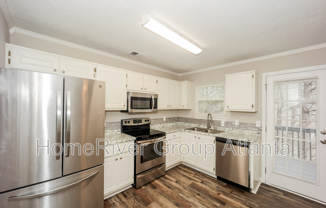4050 ROBIN CIR