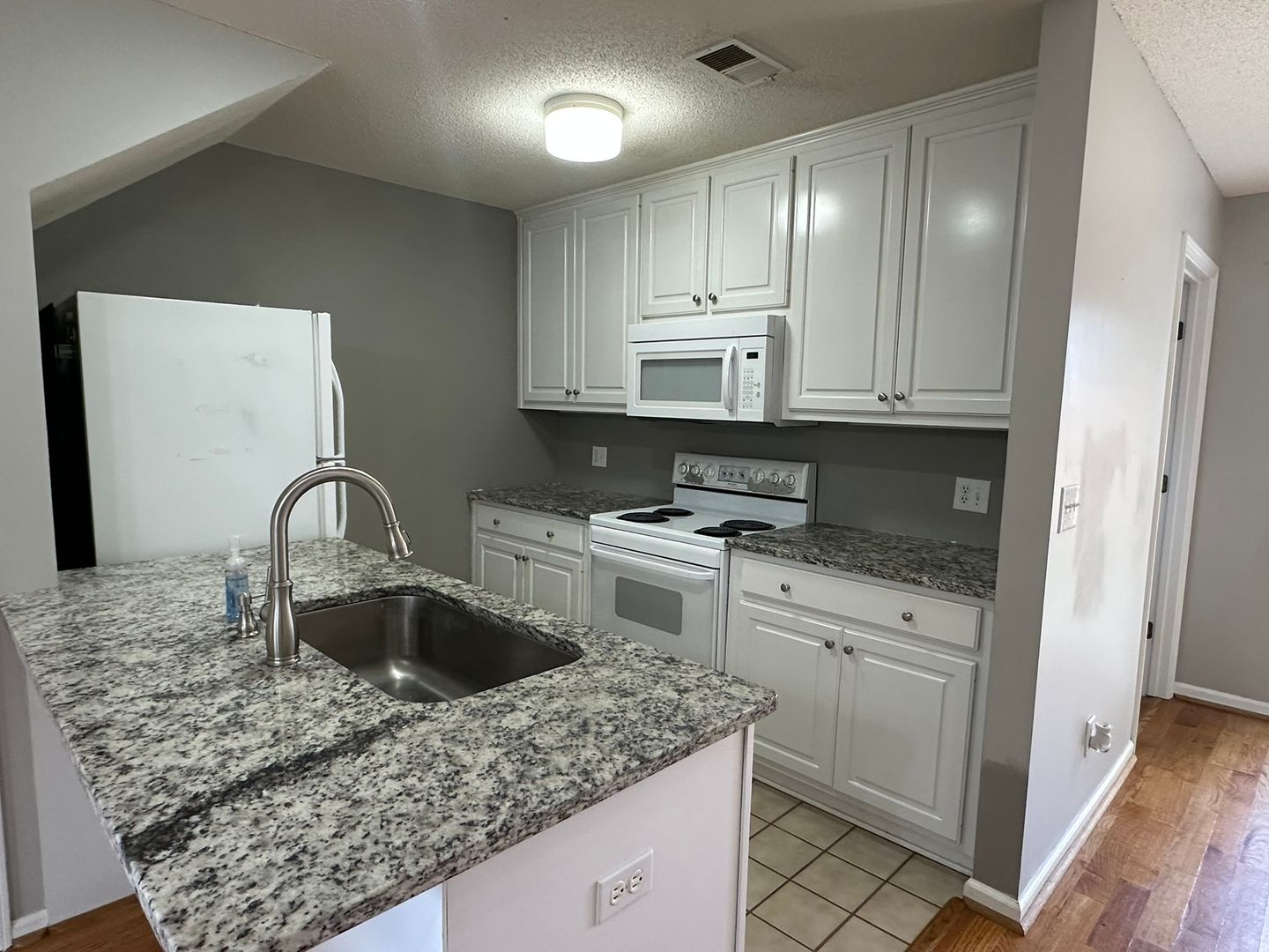 2 bedroom/1.5 bath end unit townhome in great Gainesville location