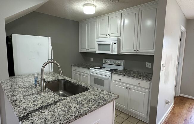 2 bedroom/1.5 bath end unit townhome in great Gainesville location