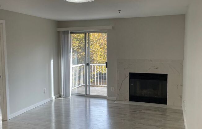 1 bed, 1 bath, 590 sqft, $1,725, Unit 202