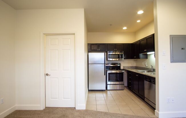 Contemporary Studio in the Heart of the East Side!