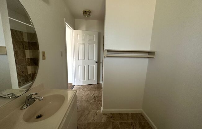 2 beds, 1 bath, $1,695