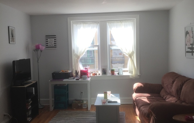 1 bed, 1 bath, 600 sqft, $1,325, Unit 2A