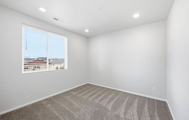 1 bed, 1 bath, 724 sqft, $1,422, Unit B303