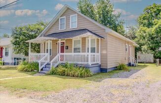 Versatile 3-Bedroom Home with Large Backyard and Modern Amenities in Highland Springs