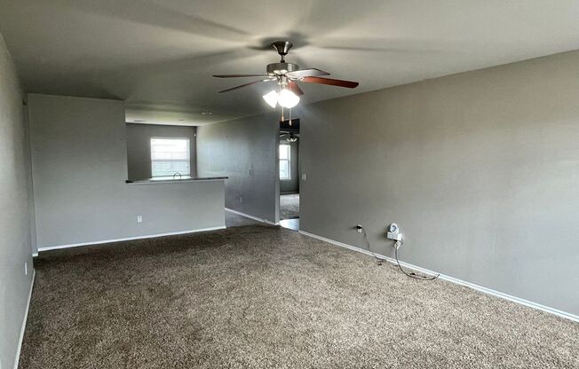 Beautiful 4 bed Bedroom Home in Mustang Schools!