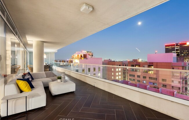 2 beds, 3 baths, 2,230 sqft, $11,000, Unit 14F