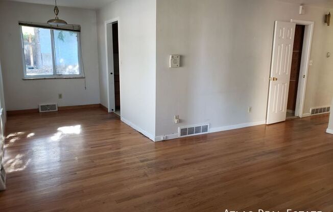 2 S JACKSON ST
