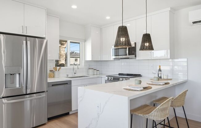 1620 E Maple, LLC