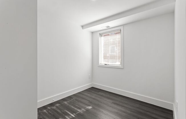 2 beds, 1 bath, 515 sqft, $2,800, Unit 1400-302