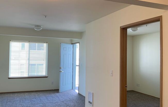 2 beds, 1 bath, 845 sqft, $1,675, Unit 14-308