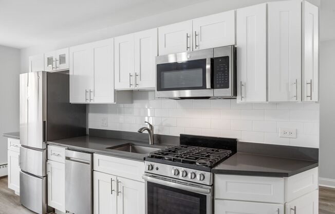 2 beds, 1 bath, 690 sqft, $2,250, Unit 502