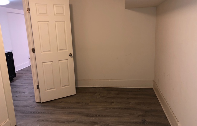 1 bed, 1 bath, $1,095, Unit 1012-T