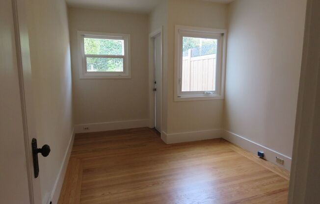 2 beds, 1 bath, $5,600