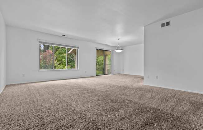 Living Room Carpet at Edge At Farmington Hills - Farmington Hills, MI, Farmington Hills, MI, 48334