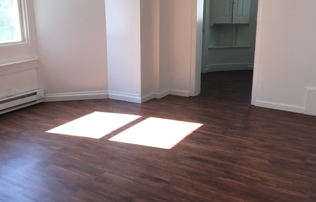 Available Now! Efficiency/Studio-York City