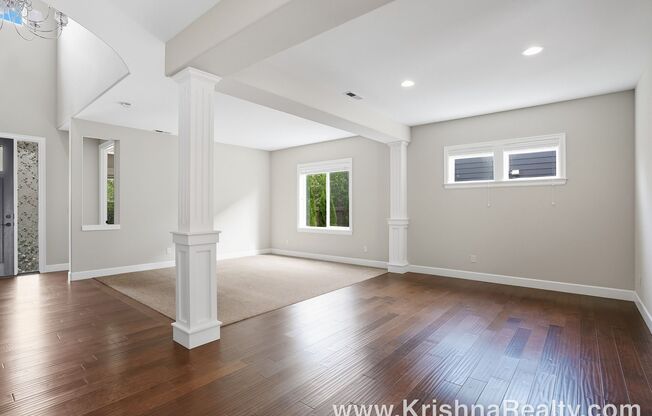 Gorgeous 5 BD* 2.5 BA* Single Family Home Located In Bethany Heights Community!