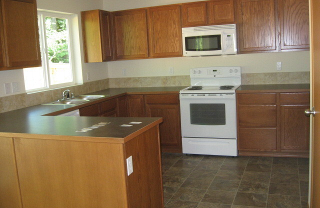 Beautiful 4 bedroom home on Kent's West Hill.