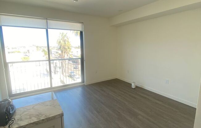 Studio, 1 bath, 436 sqft, $2,395, Unit Unit 414 (Furnished)
