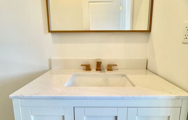 Studio, 1 bath, 476 sqft, $1,195, Unit 205