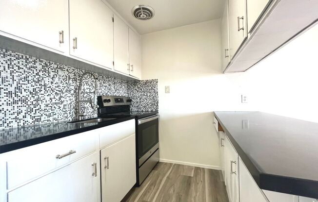 1 bed, 1 bath, $3,595