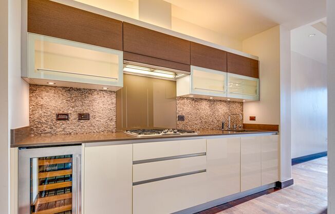 1 bed, 1.5 baths, $7,395